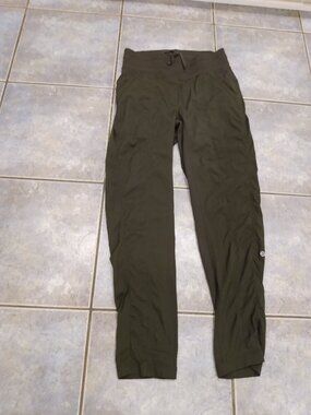 Women's Lululemon Pants Jogger Dance Studio Green Size 6